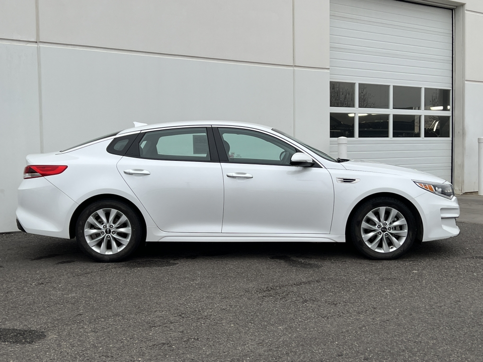 2017 Kia Optima LX 39