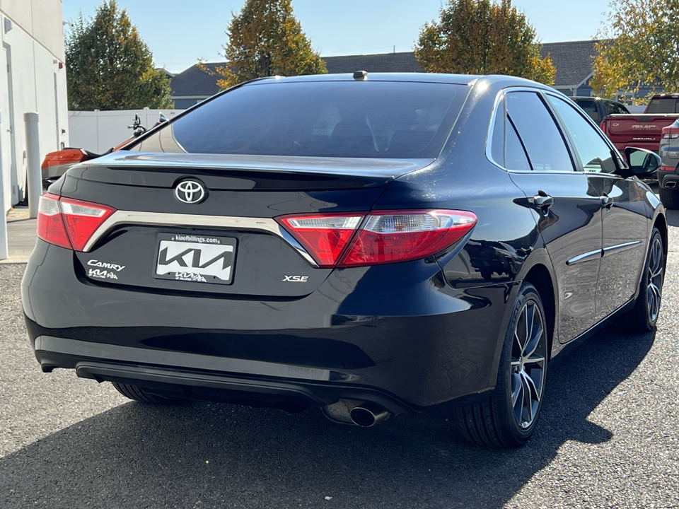 2017 Toyota Camry XSE 38