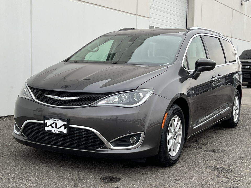 2020 Chrysler Pacifica Touring L 44