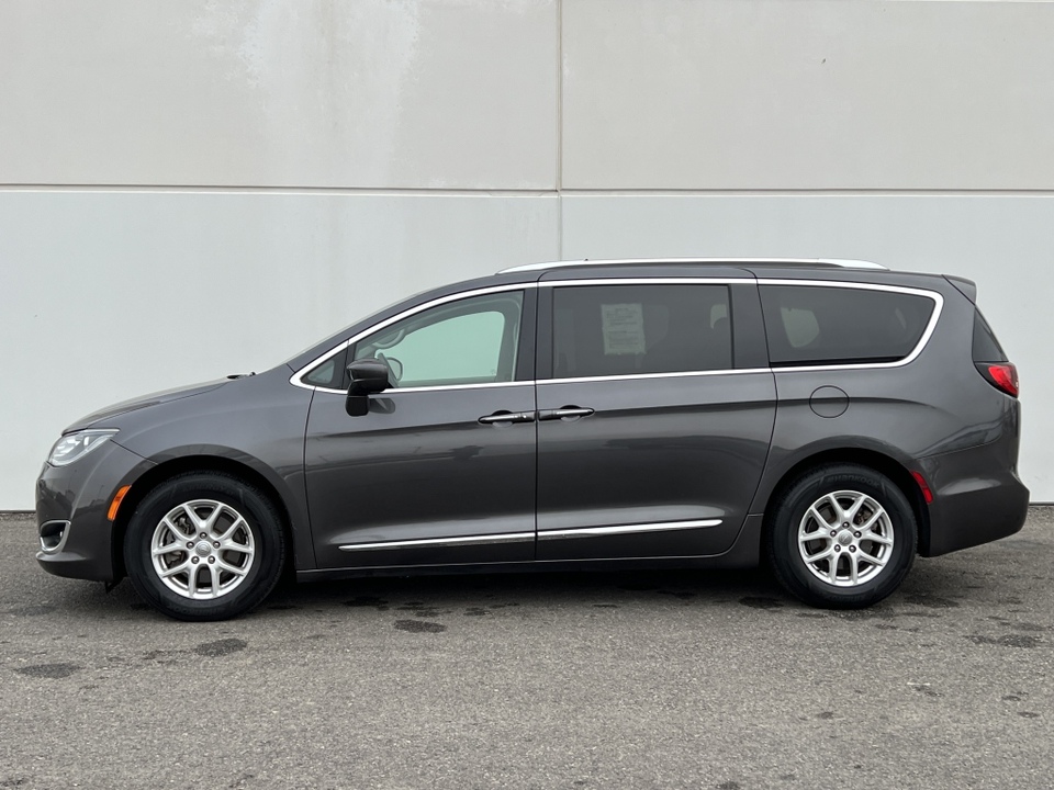 2020 Chrysler Pacifica Touring L 45