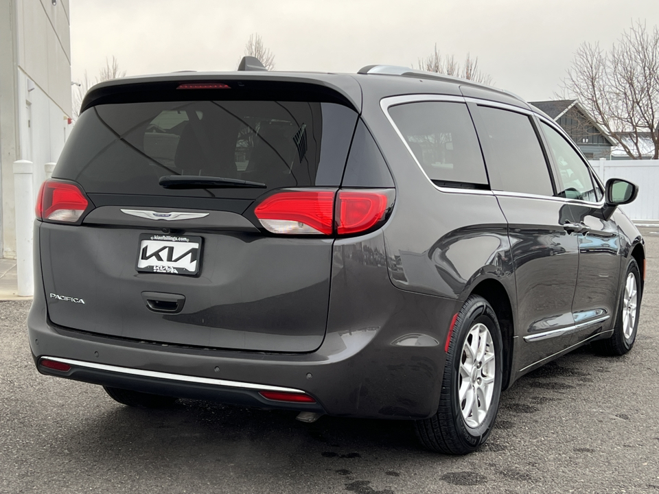 2020 Chrysler Pacifica Touring L 47