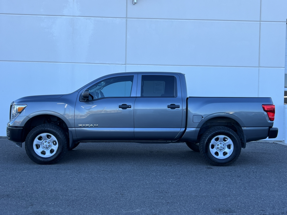 2017 Nissan Titan S 37