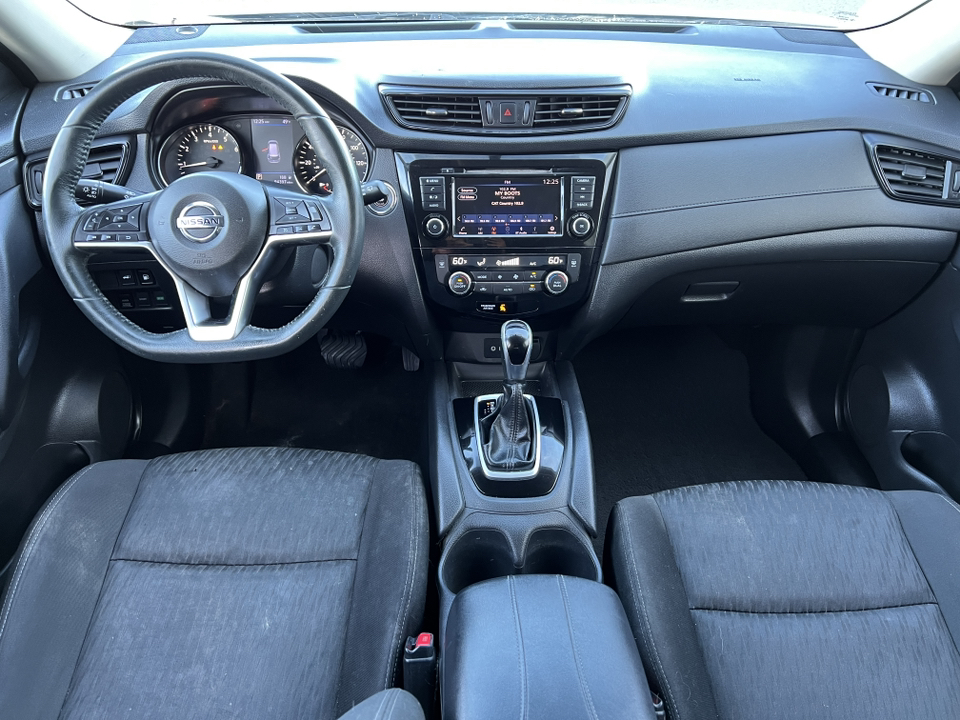 2018 Nissan Rogue SV 3