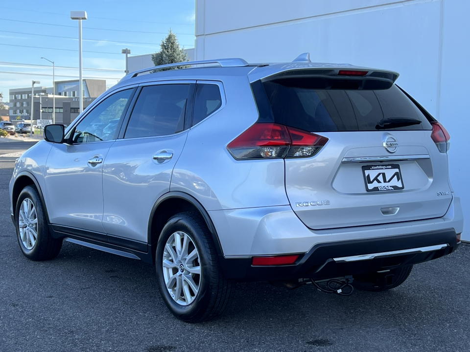 2018 Nissan Rogue SV 9