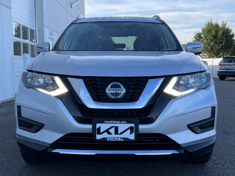 2018 Nissan Rogue SV 38