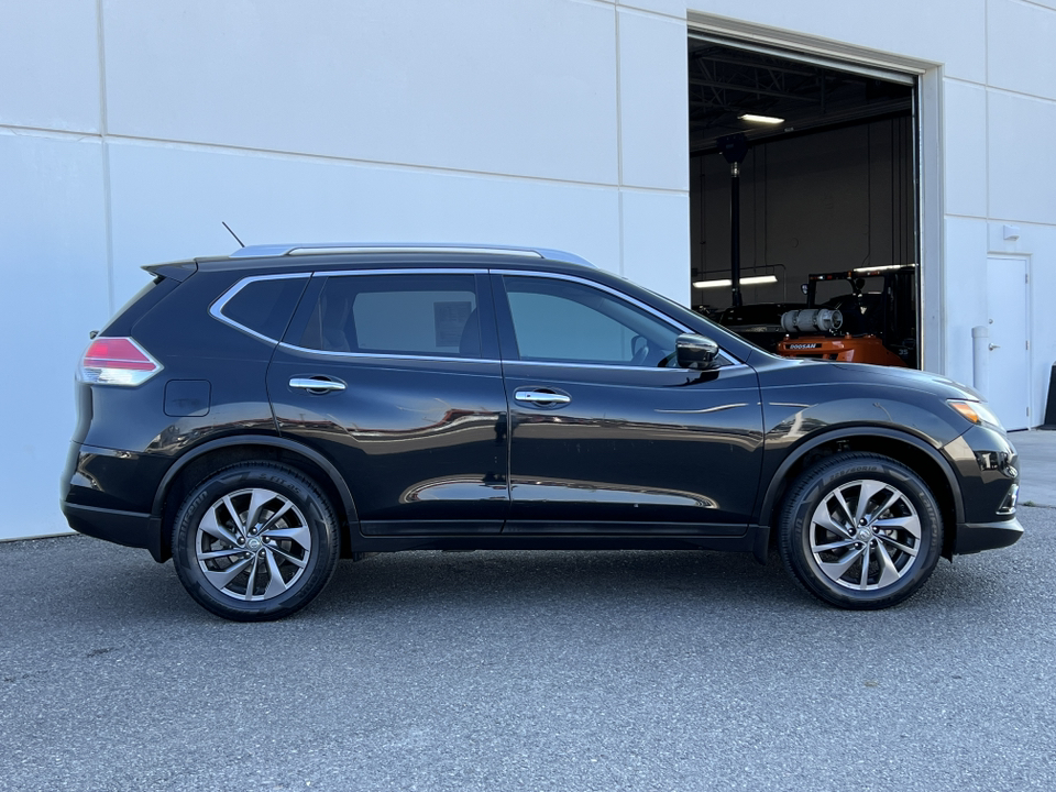 2016 Nissan Rogue SL 46