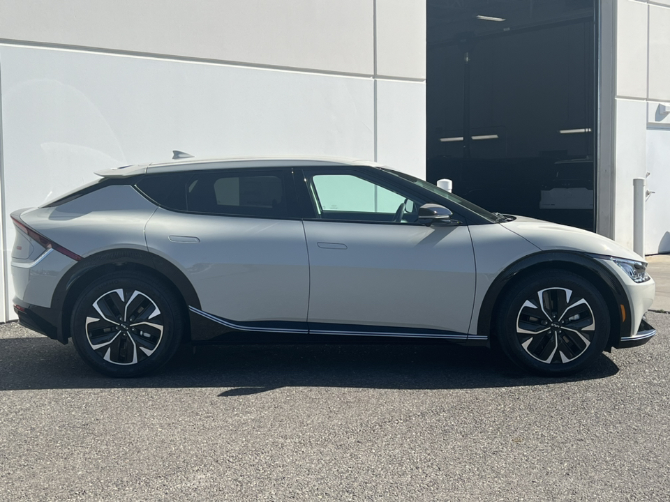 2024 Kia EV6 Wind 42