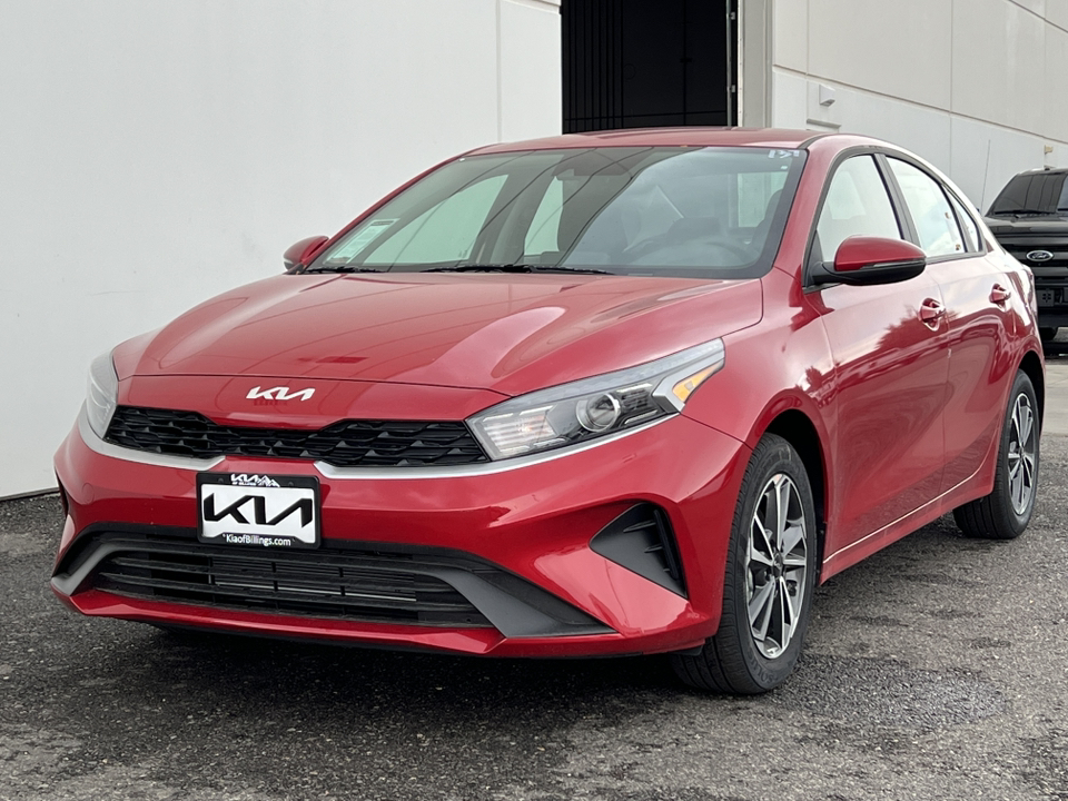 2024 Kia Forte LXS 32