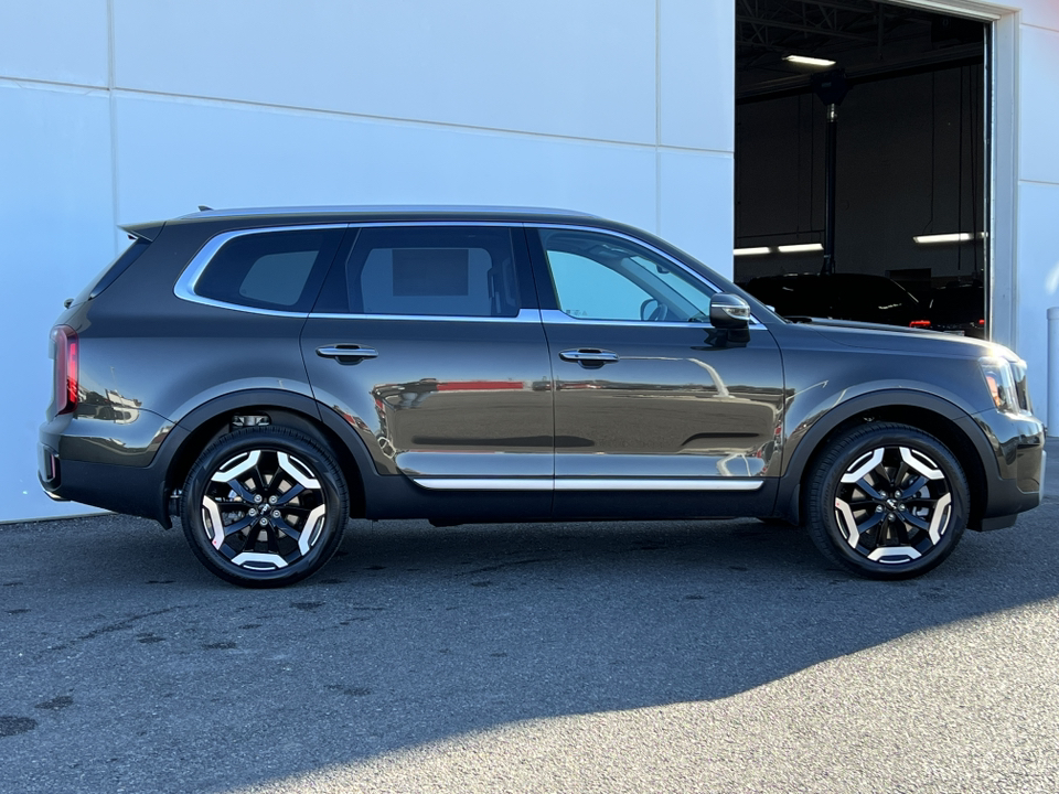 2025 Kia Telluride S 52