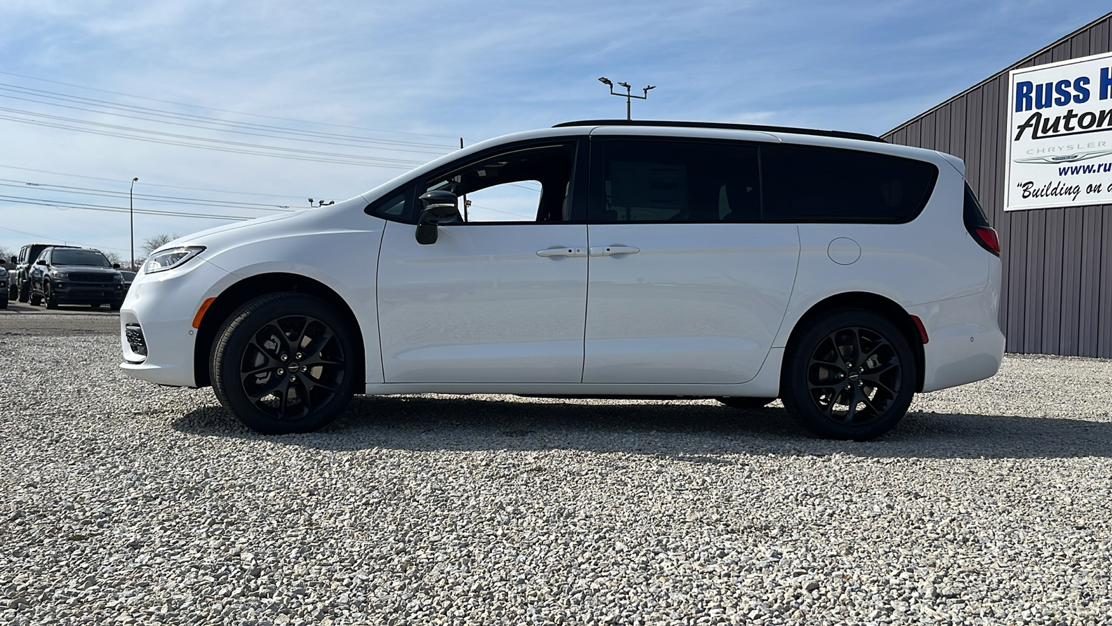 2024 Chrysler Pacifica Touring L 6