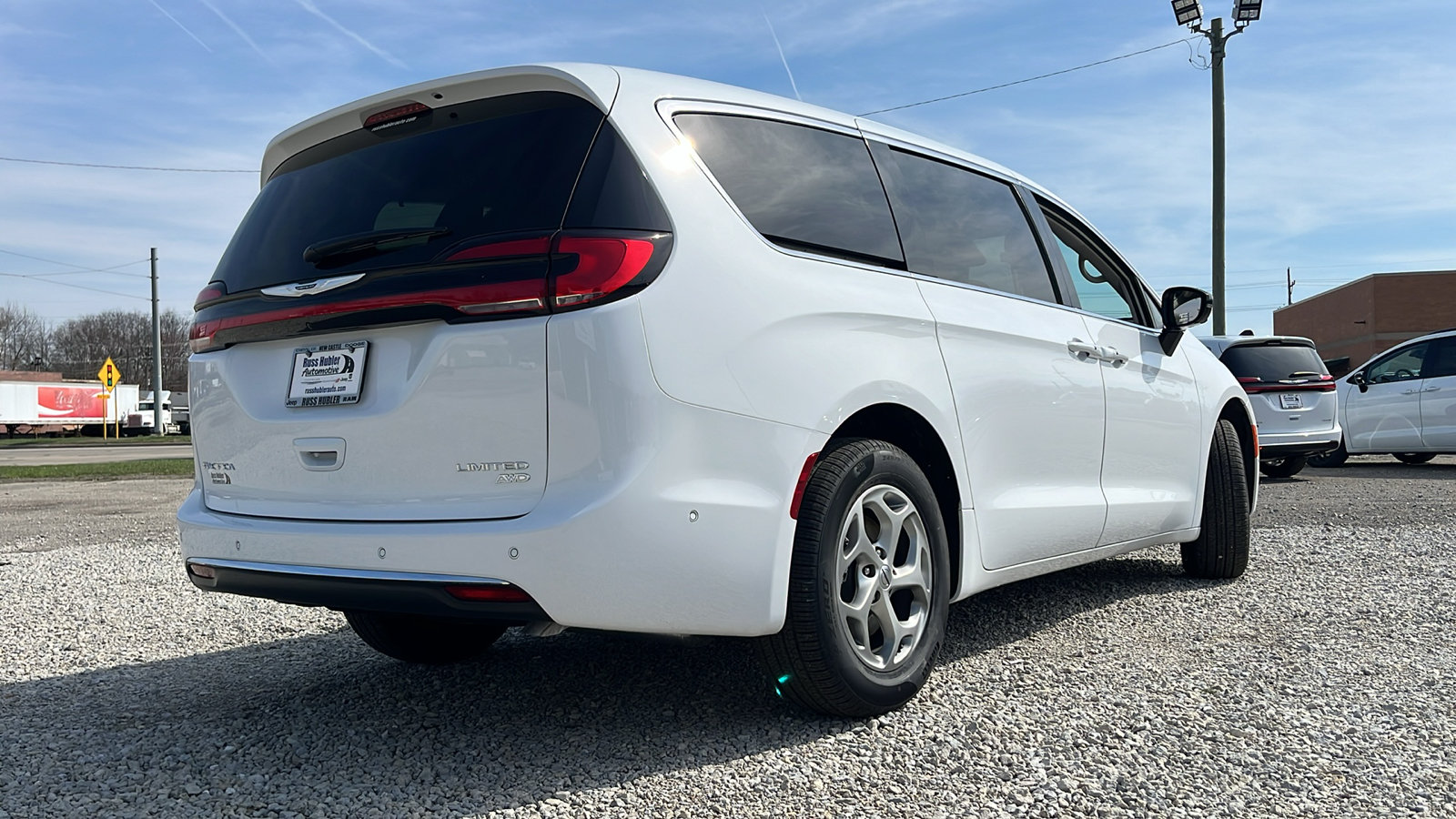 2024 Chrysler Pacifica Limited 3