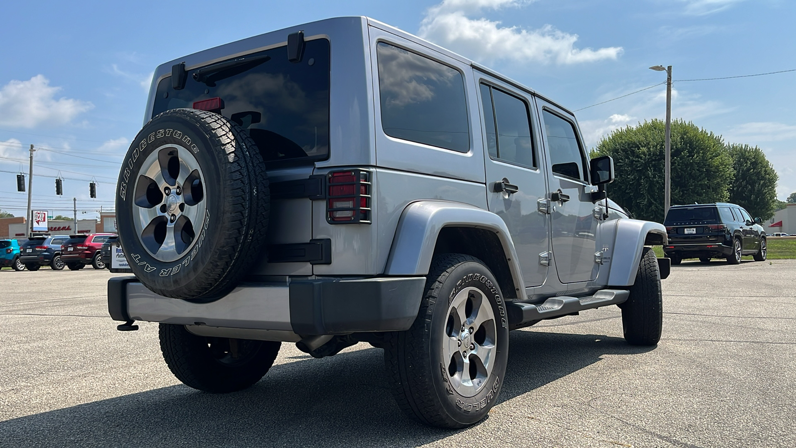 2016 Jeep Wrangler Unlimited Sahara 4