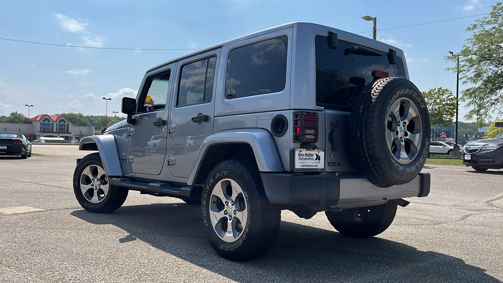 2016 Jeep Wrangler Unlimited Sahara 6