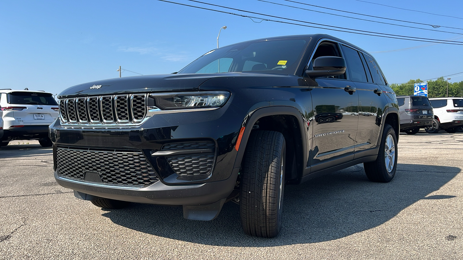 2024 Jeep Grand Cherokee Laredo 7