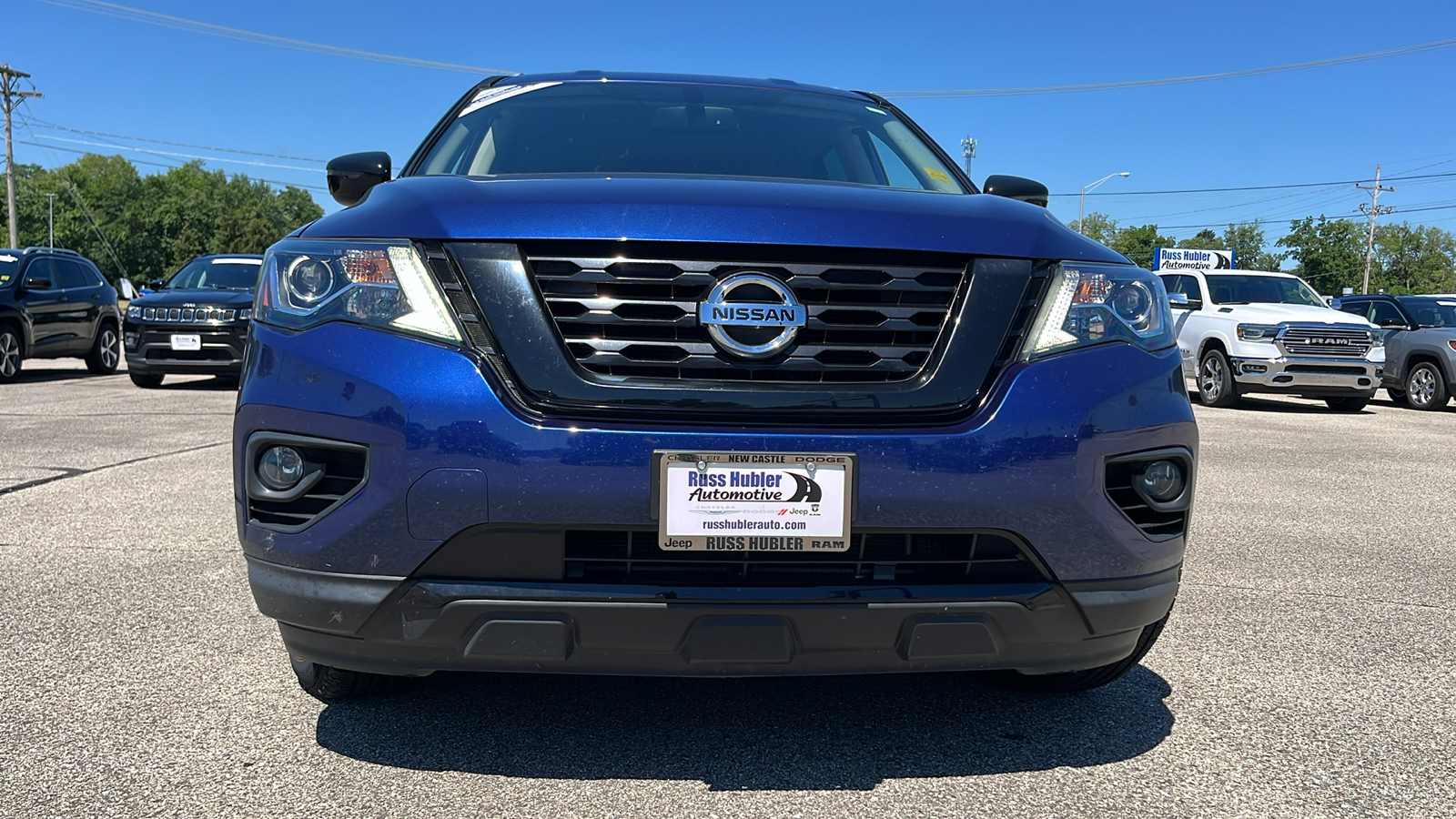 2019 Nissan Pathfinder SV 8