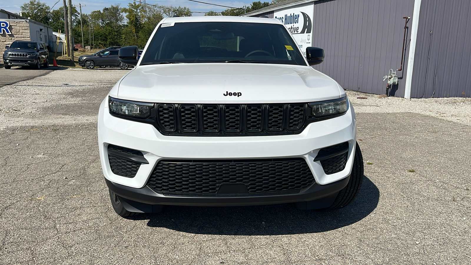 2024 Jeep Grand Cherokee Altitude X 8