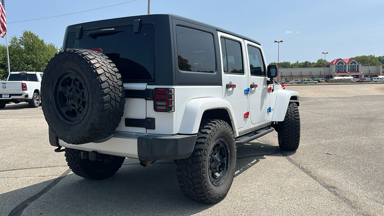 2015 Jeep Wrangler Unlimited Sahara 3