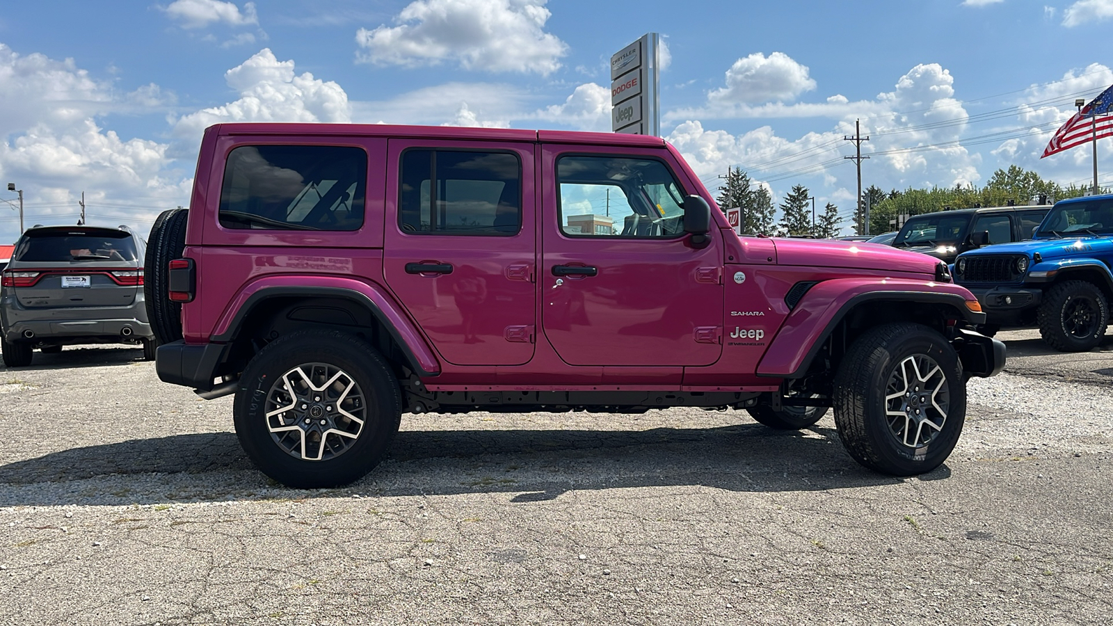 2024 Jeep Wrangler Sahara 2