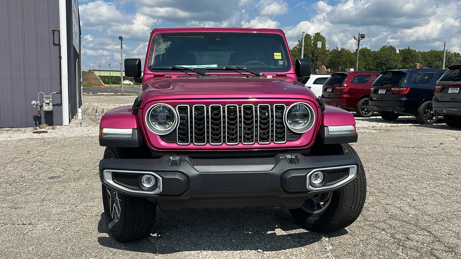 2024 Jeep Wrangler Sahara 8