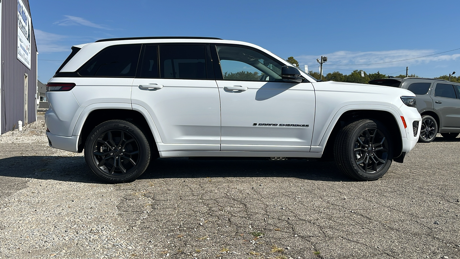 2024 Jeep Grand Cherokee  2