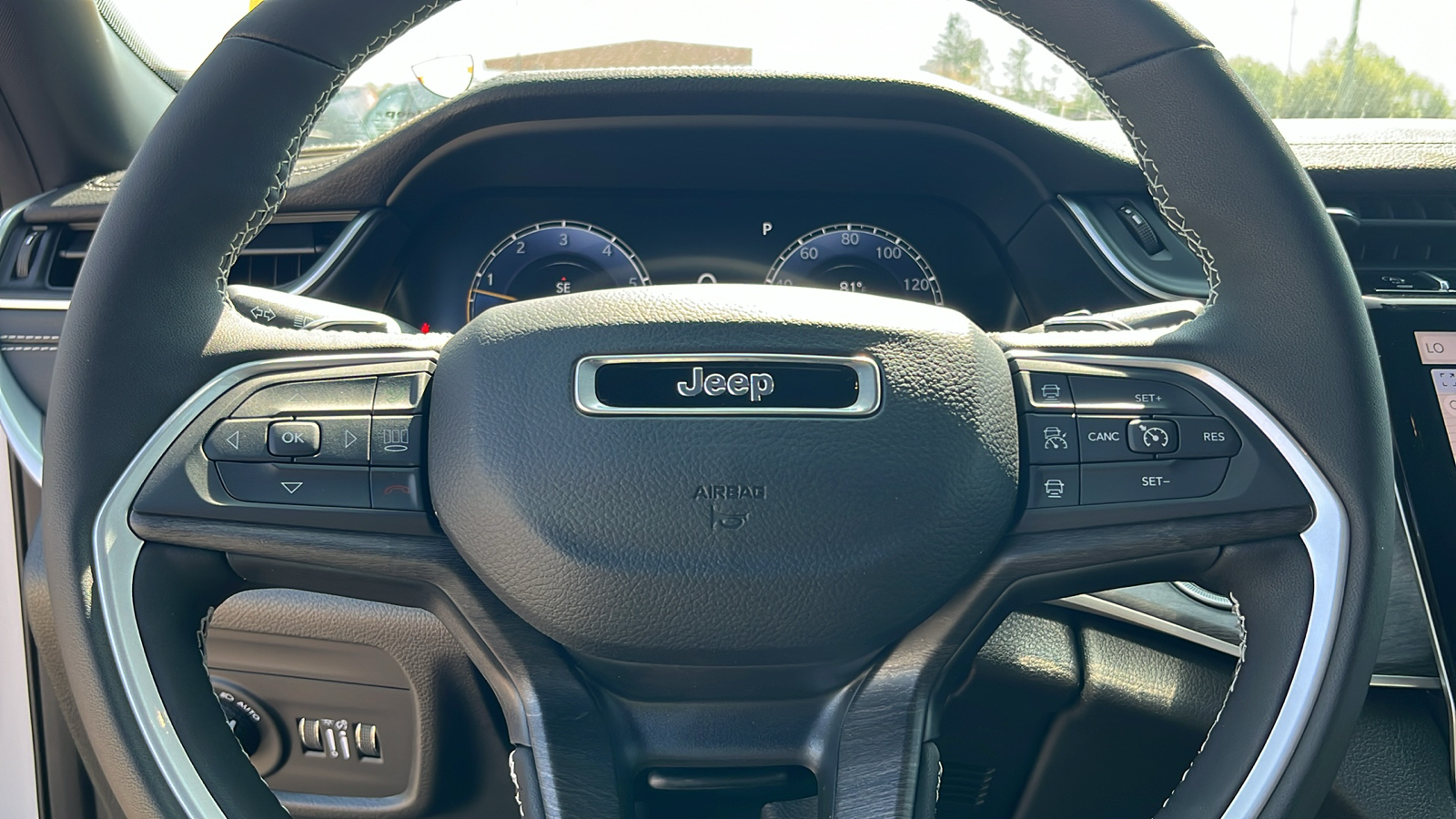 2024 Jeep Grand Cherokee Limited 29