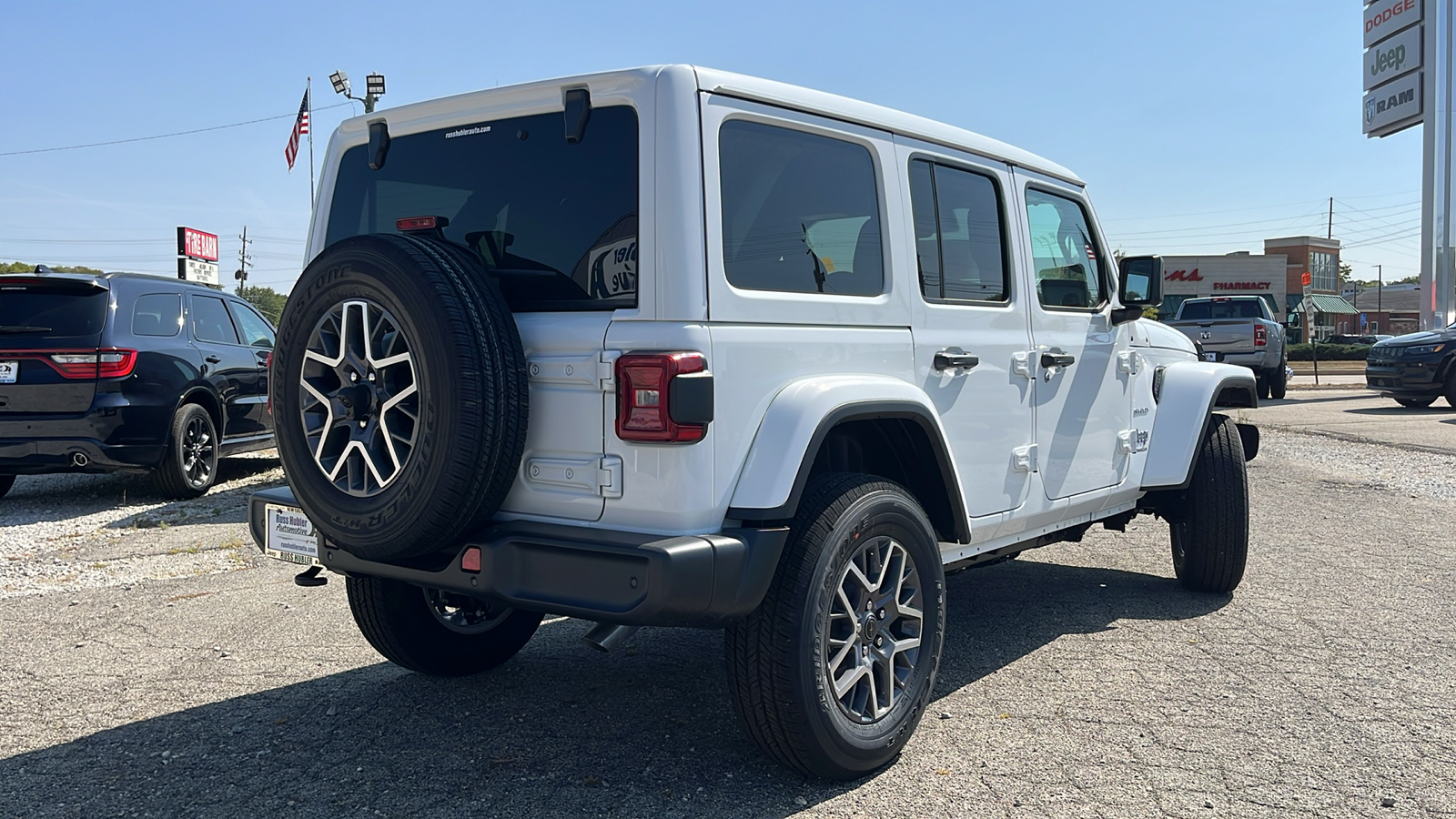 2024 Jeep Wrangler Sahara 3