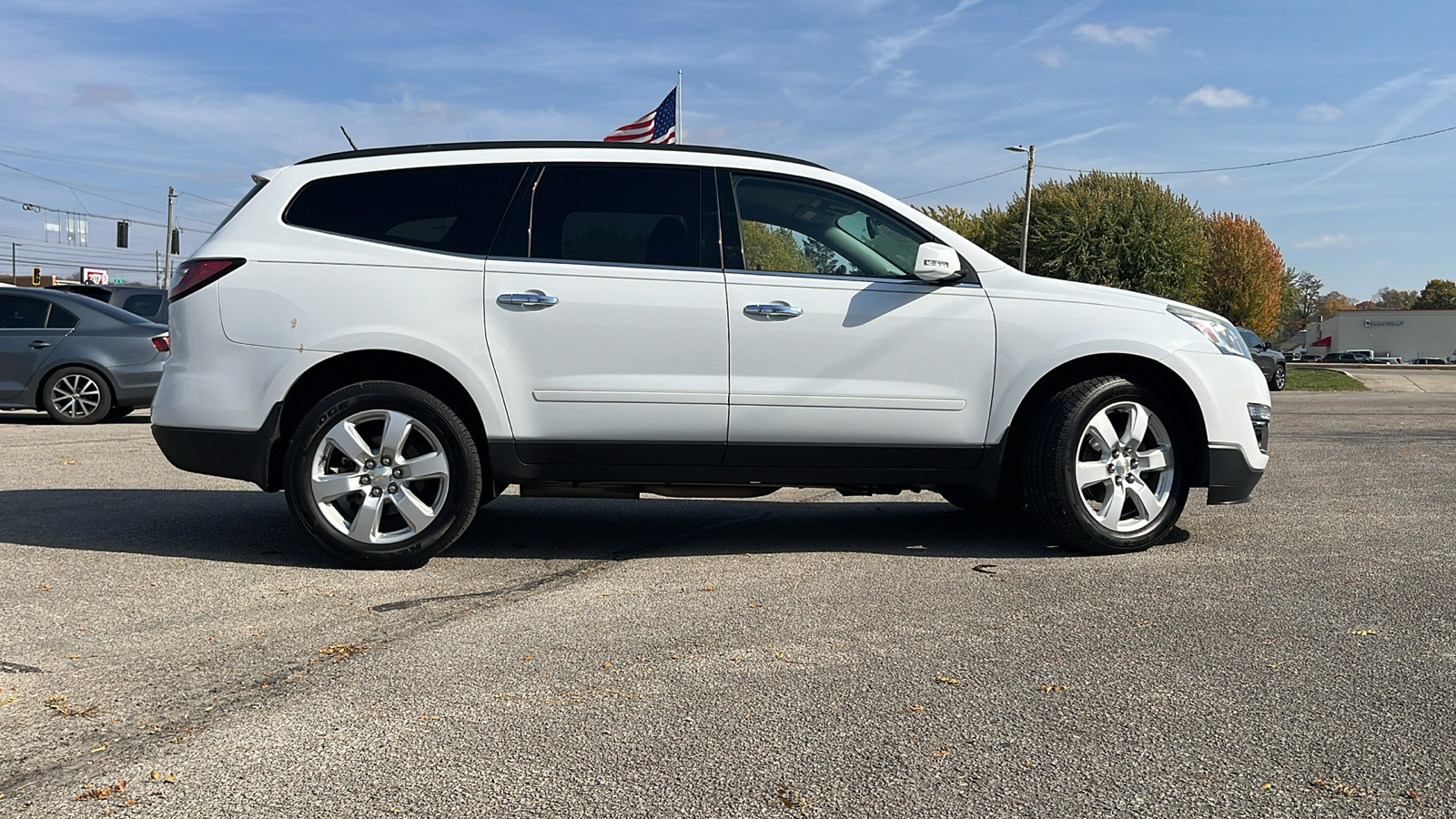 2017 Chevrolet Traverse LT 2