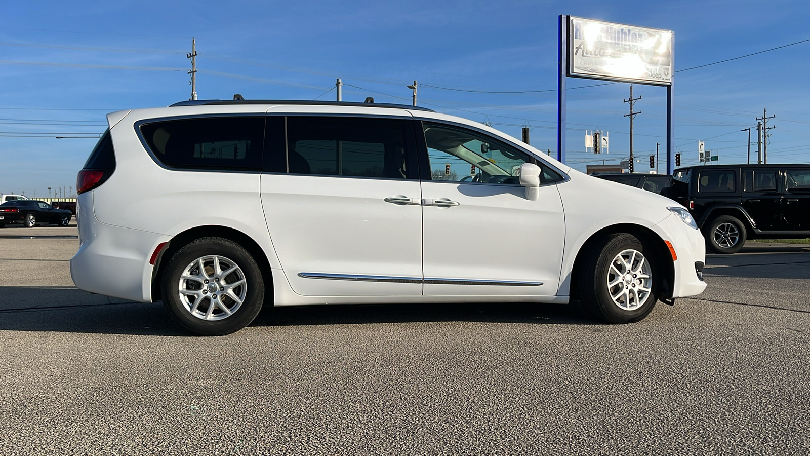 2020 Chrysler Pacifica Touring L 2