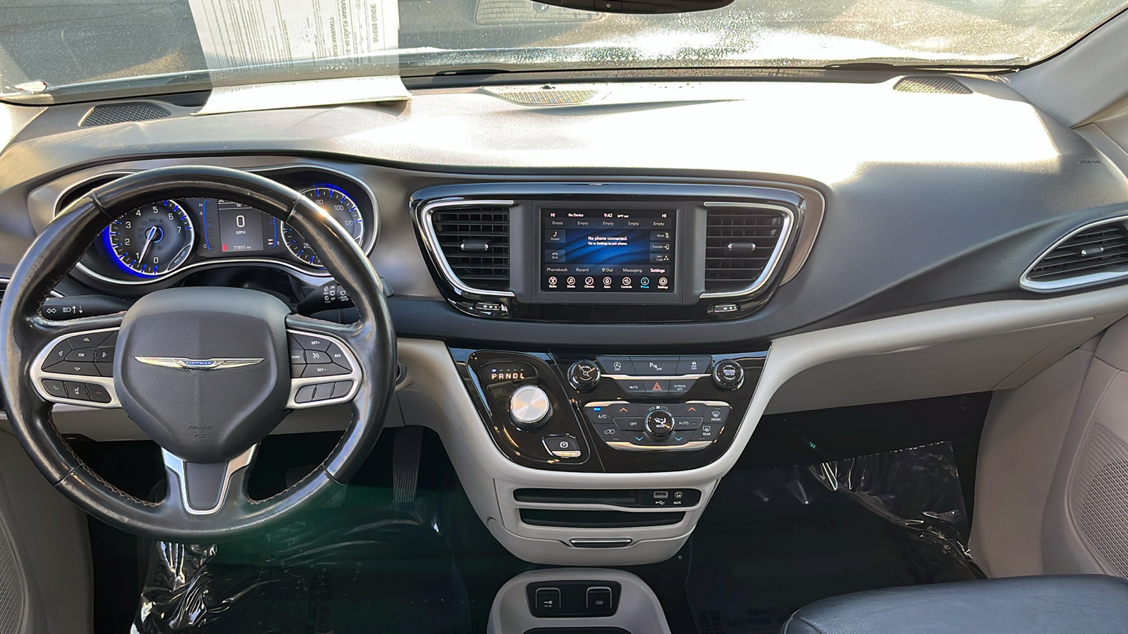2020 Chrysler Pacifica Touring L 32