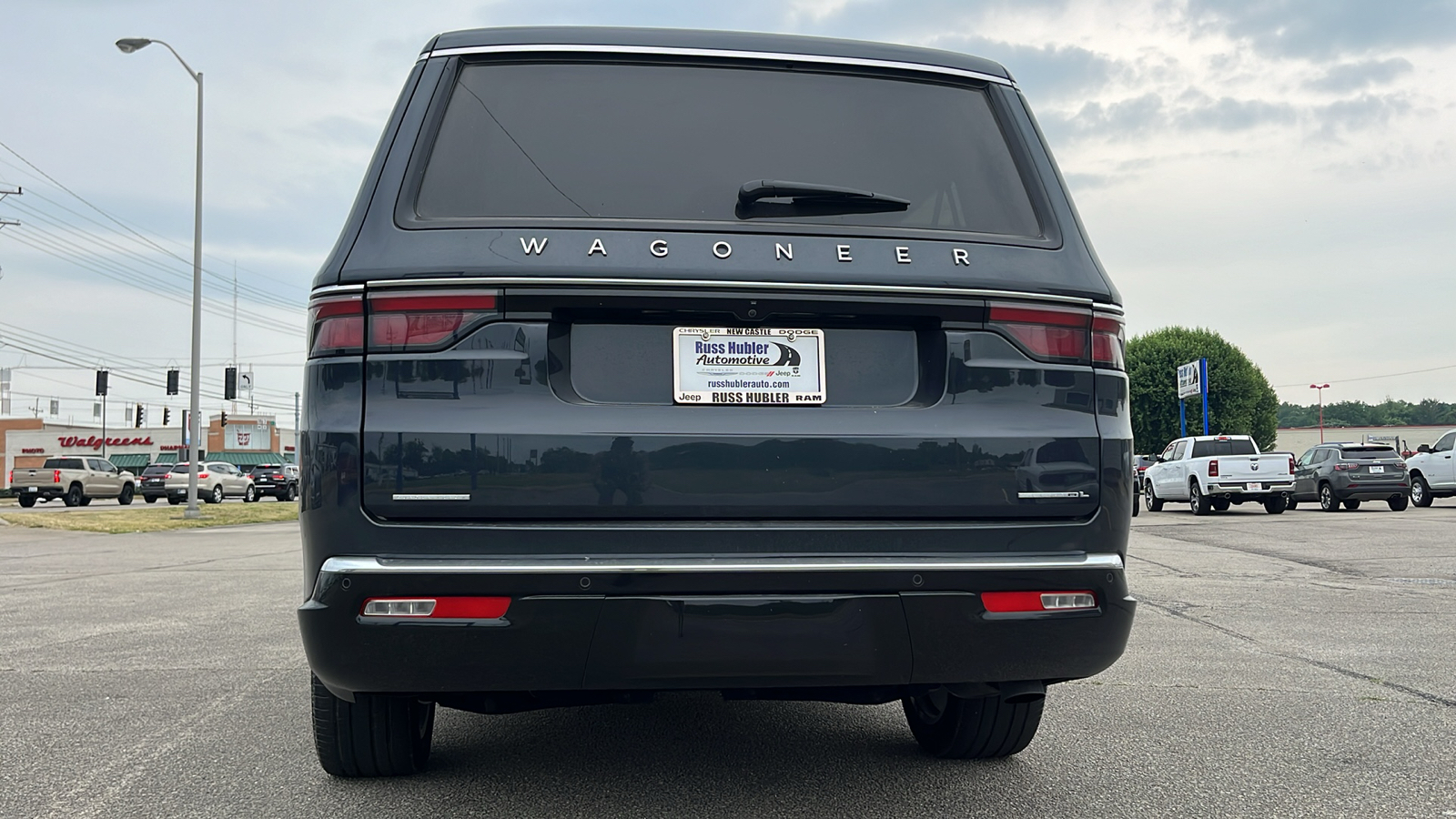 2023 Wagoneer Wagoneer L Series III 4