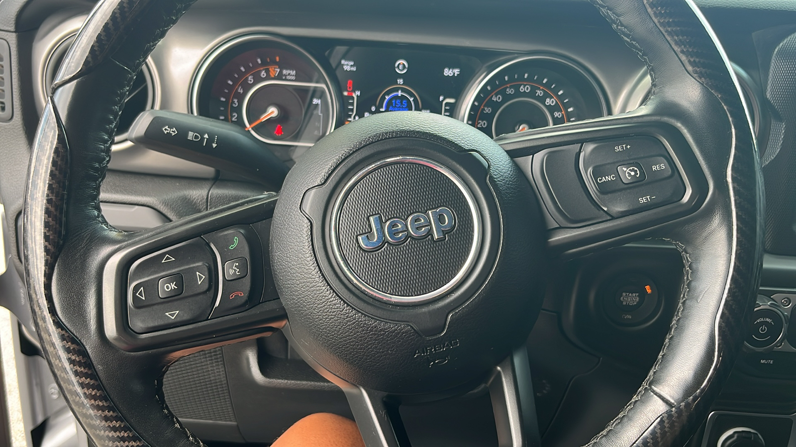 2021 Jeep Gladiator Sport 28