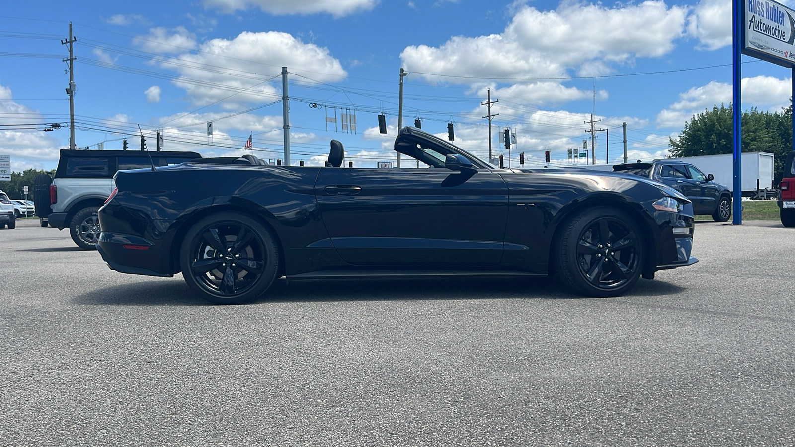 2022 Ford Mustang GT Premium 2