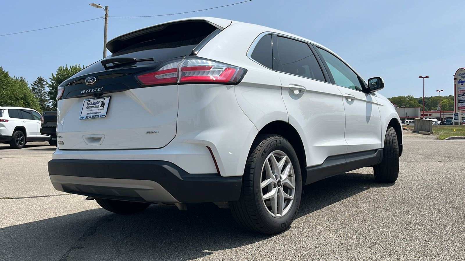 2023 Ford Edge  3