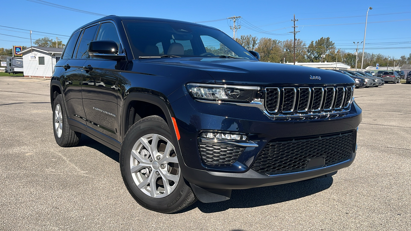 2023 Jeep Grand Cherokee Limited 1