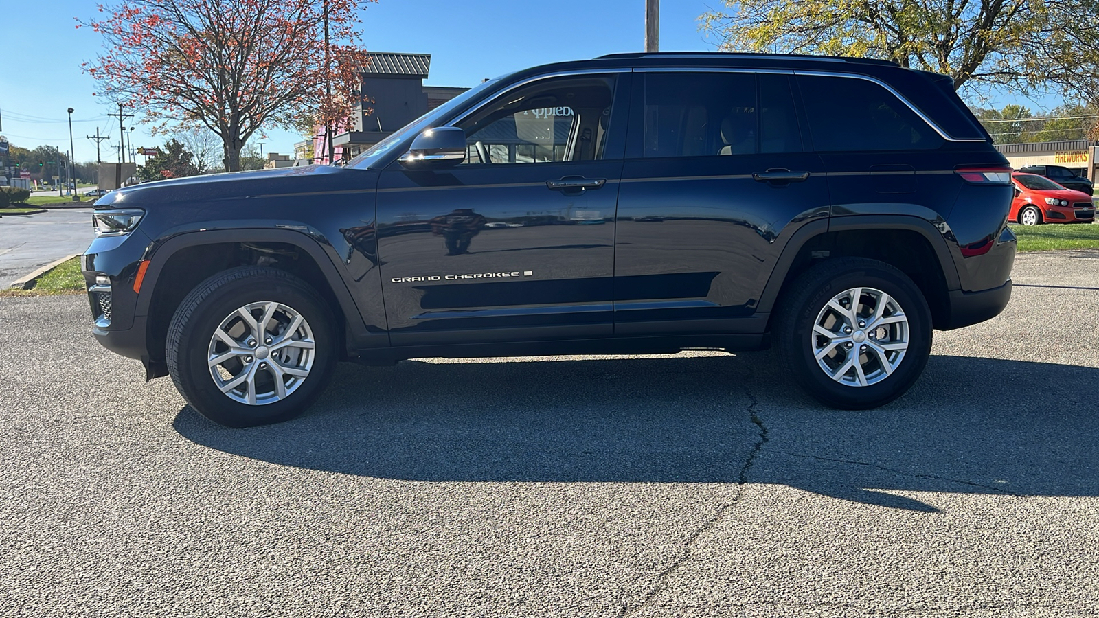 2023 Jeep Grand Cherokee Limited 7