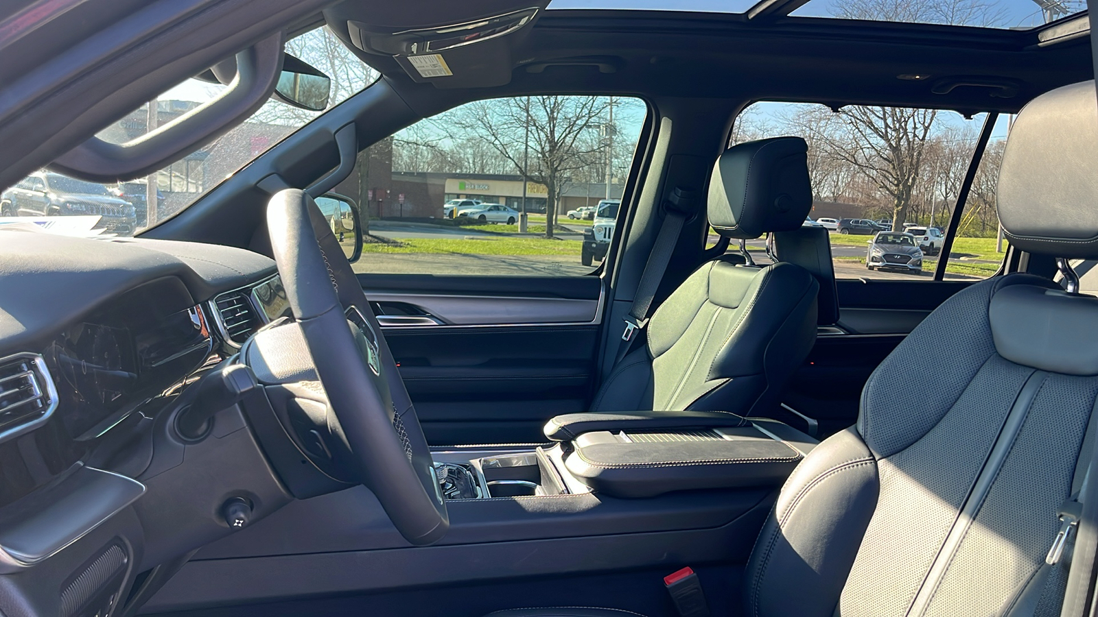 2024 Jeep Wagoneer Series II 9