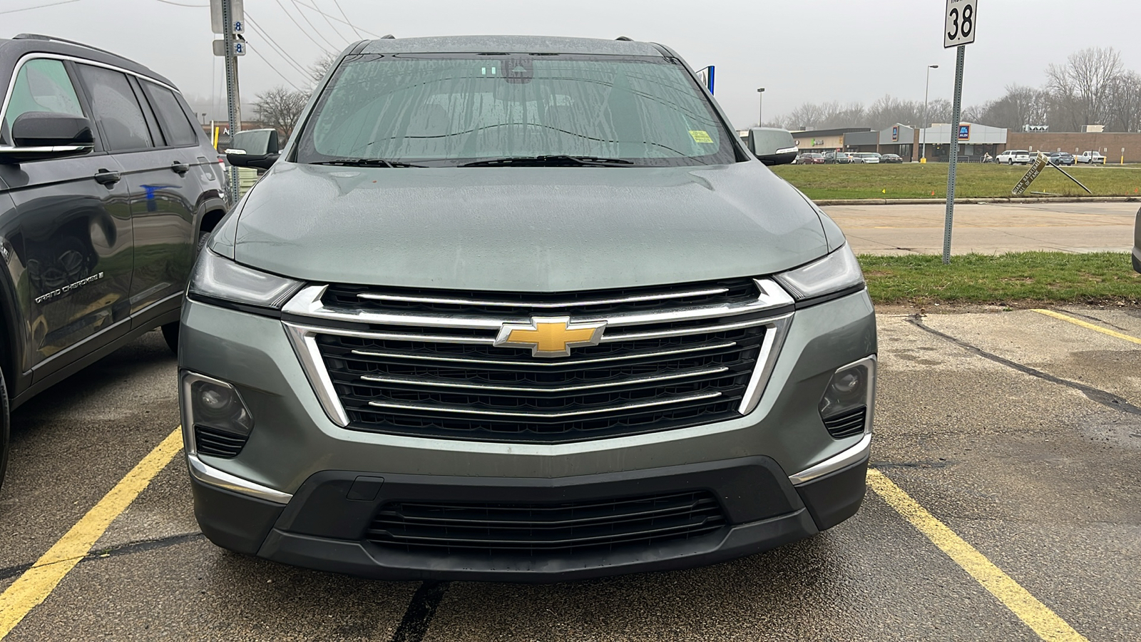 2023 Chevrolet Traverse LT 2