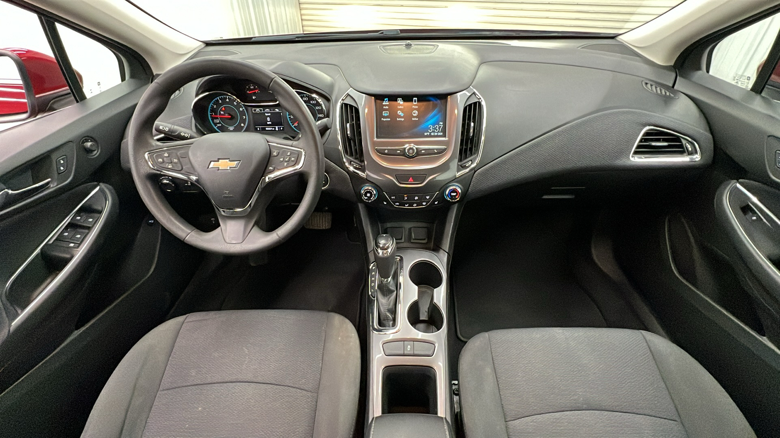 2018 Chevrolet Cruze LT 11