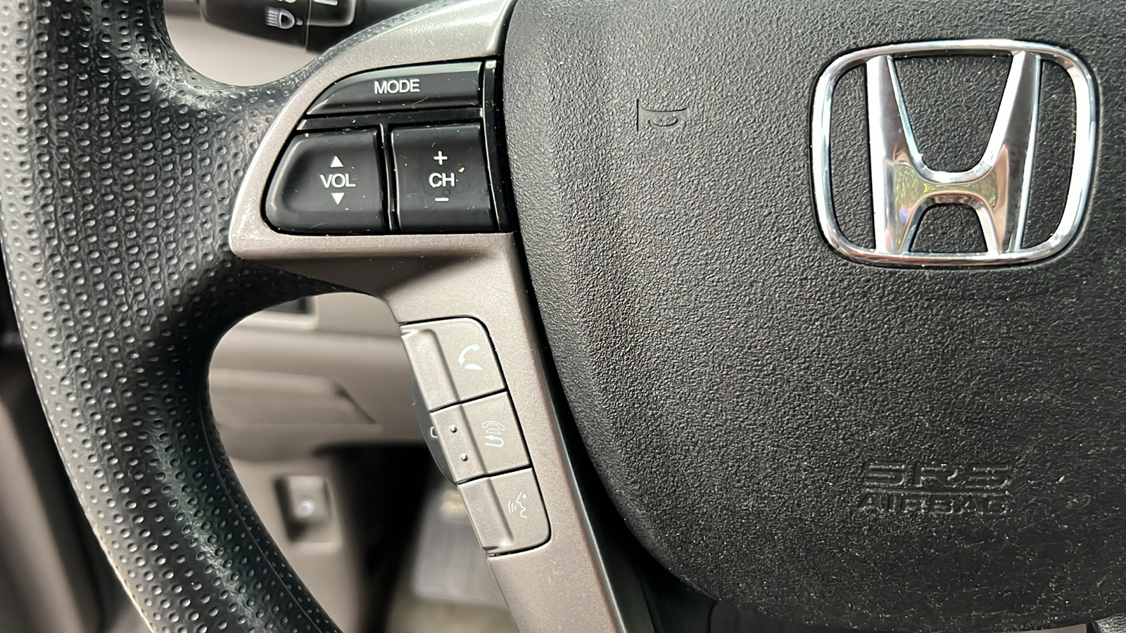 2016 Honda Odyssey SE 25