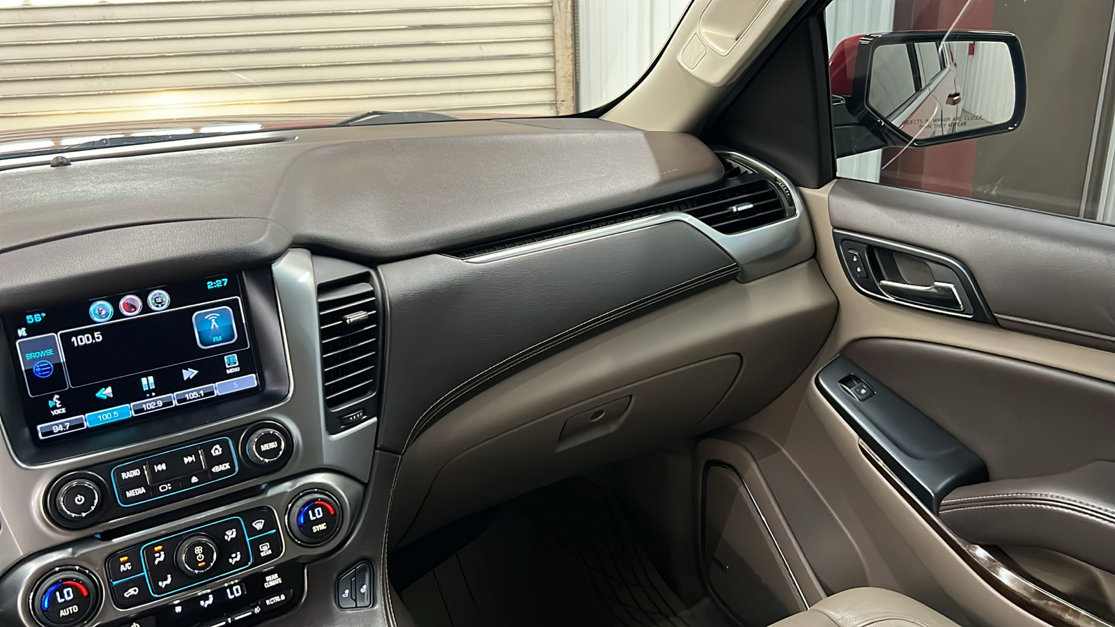 2015 Chevrolet Suburban LT 18