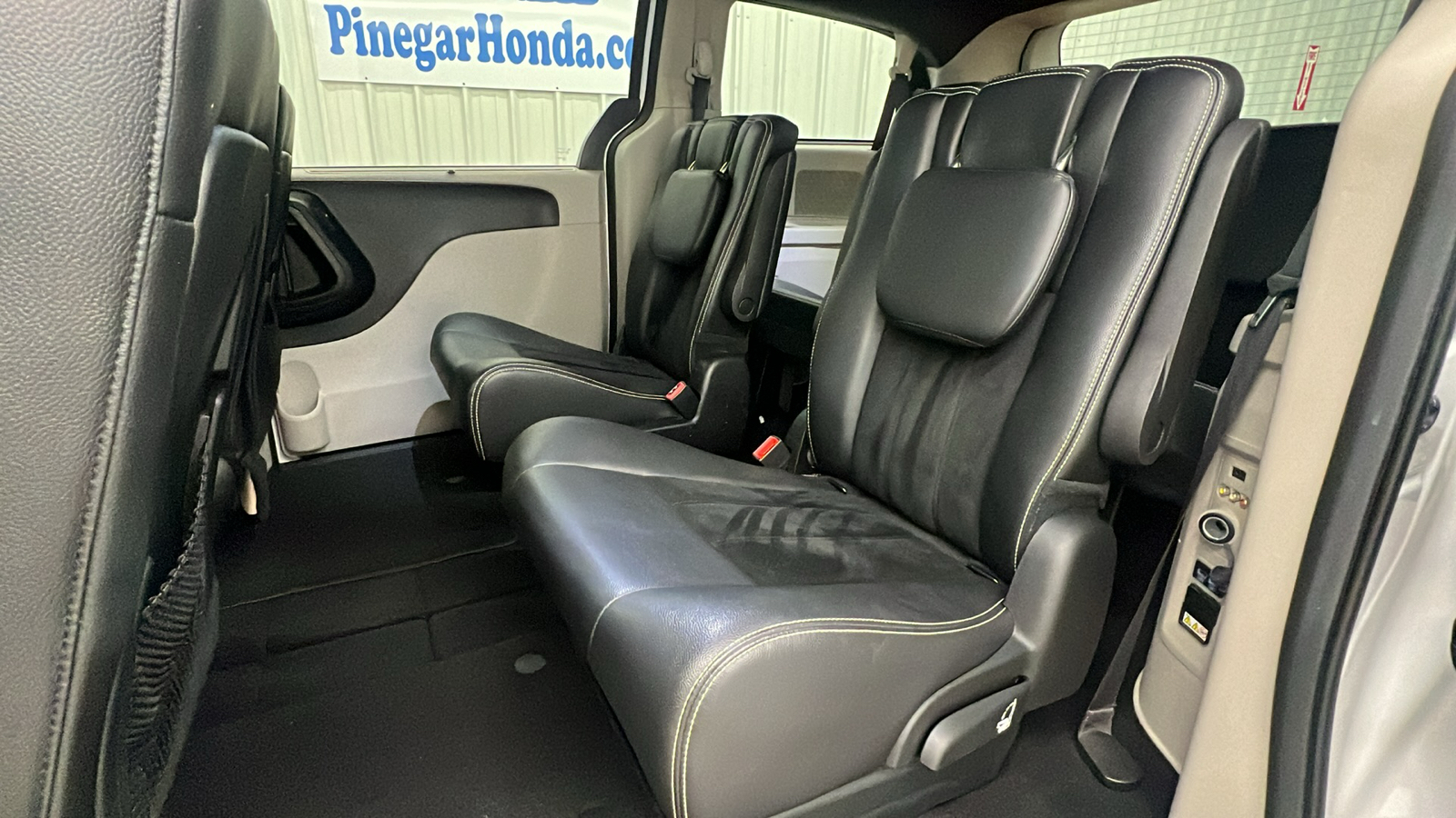 2018 Dodge Grand Caravan SXT 10