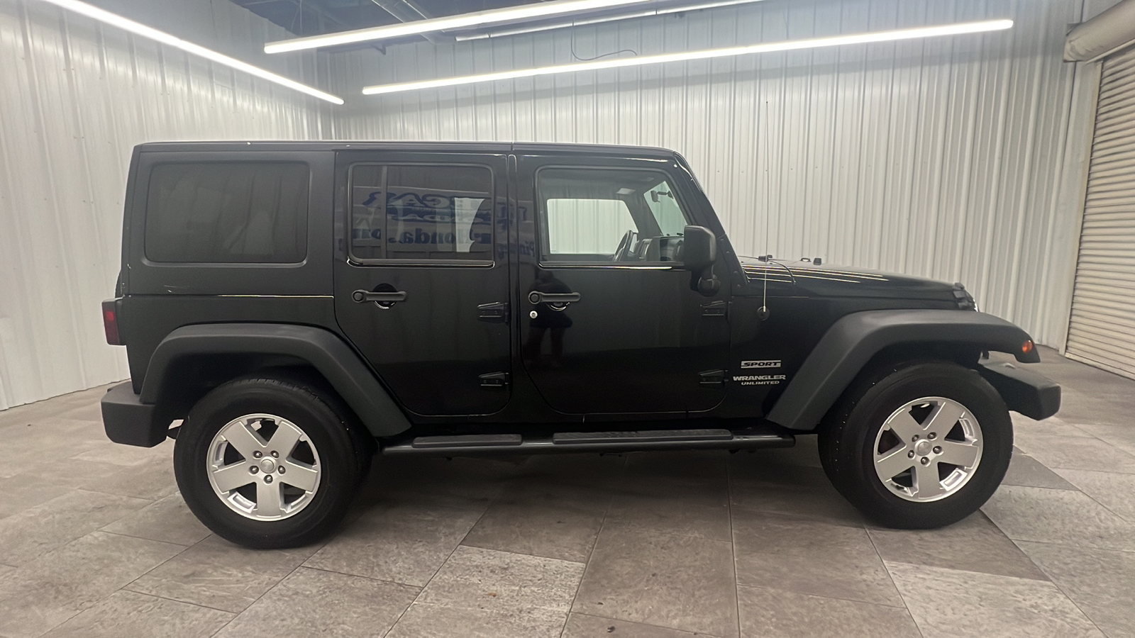 2011 Jeep Wrangler Unlimited Sport 7