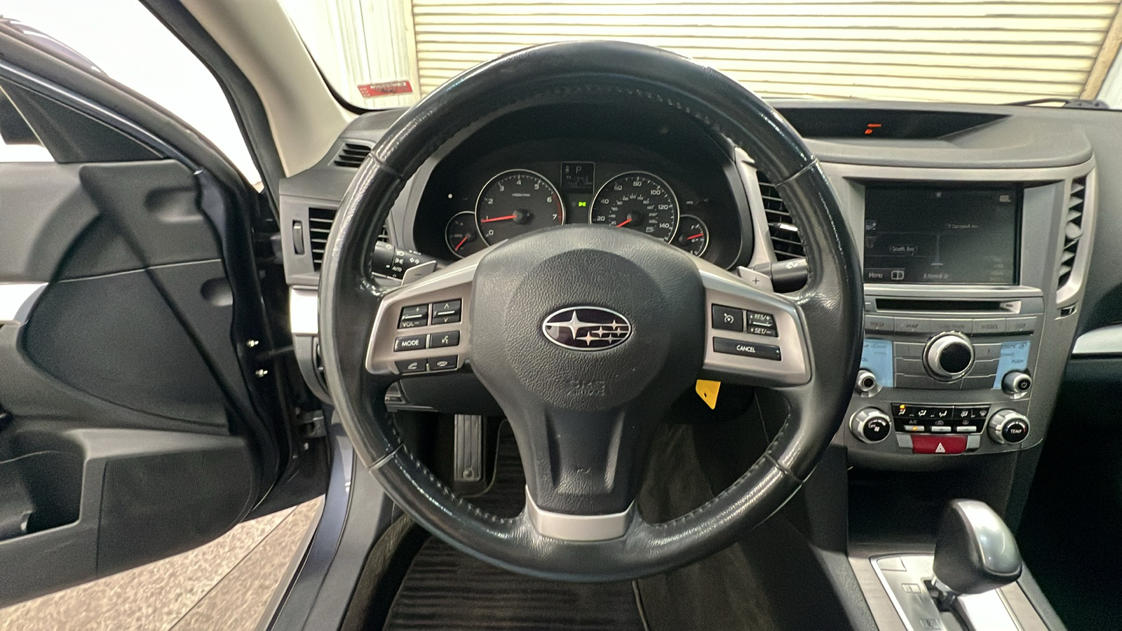 2014 Subaru Legacy 2.5i 23