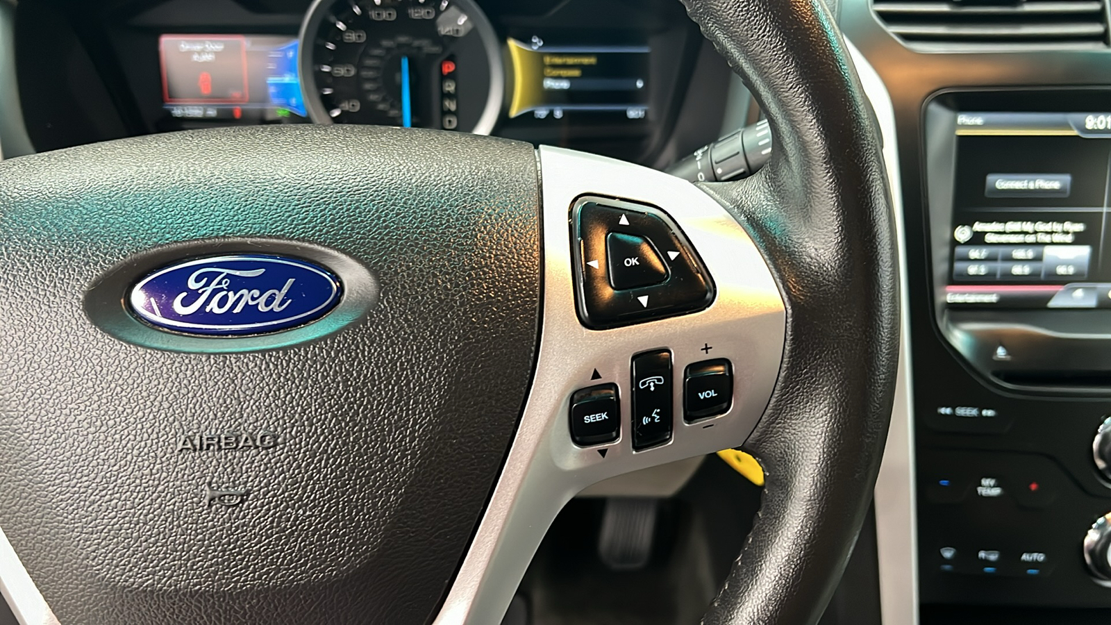 2015 Ford Explorer XLT 23