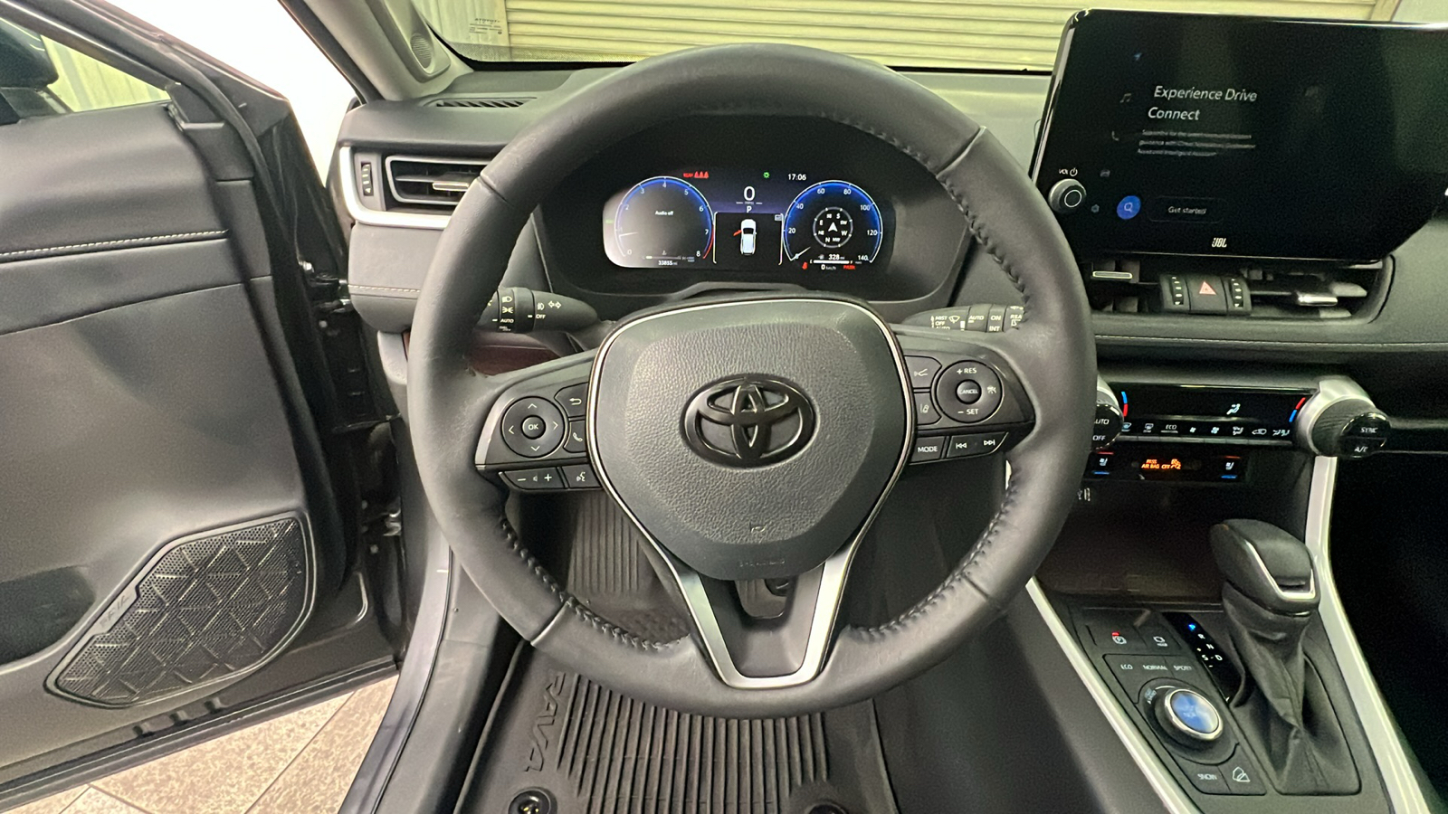 2024 Toyota RAV4 Limited 24