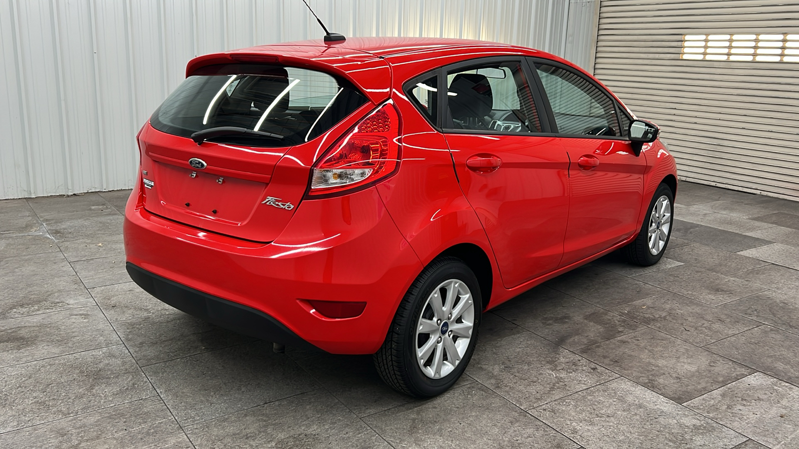 2013 Ford Fiesta SE 8