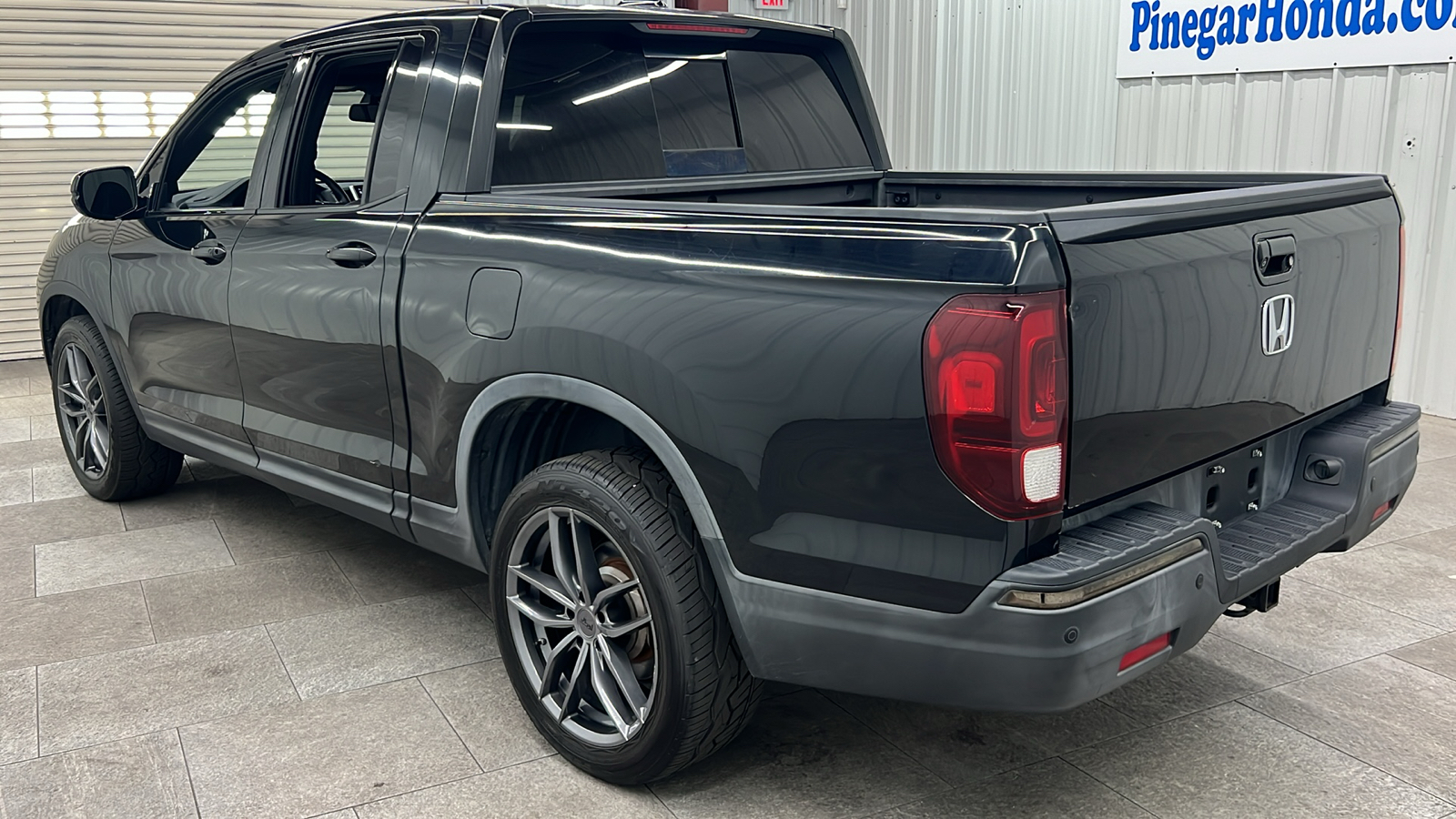 2017 Honda Ridgeline Black Edition 4