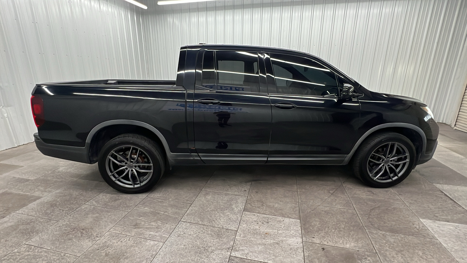 2017 Honda Ridgeline Black Edition 7