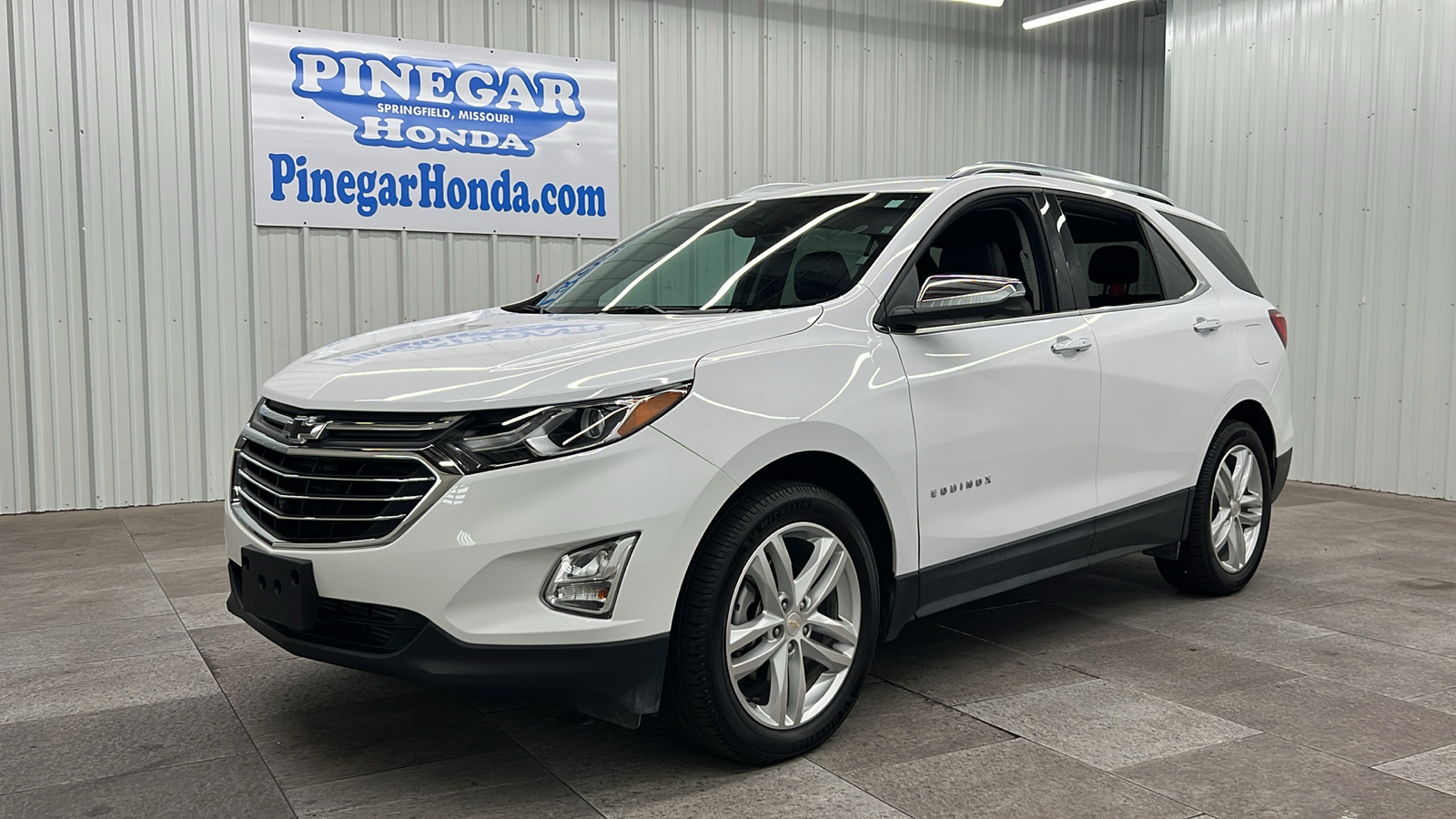 2019 Chevrolet Equinox Premier 1