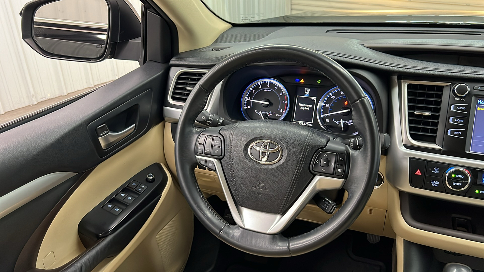 2015 Toyota Highlander XLE V6 15